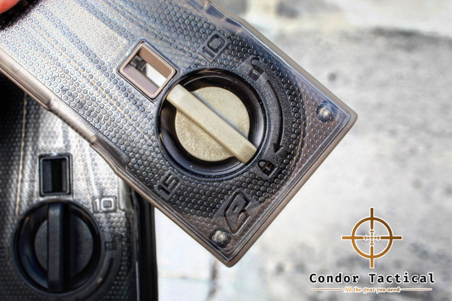 CF20 Magazine - Black